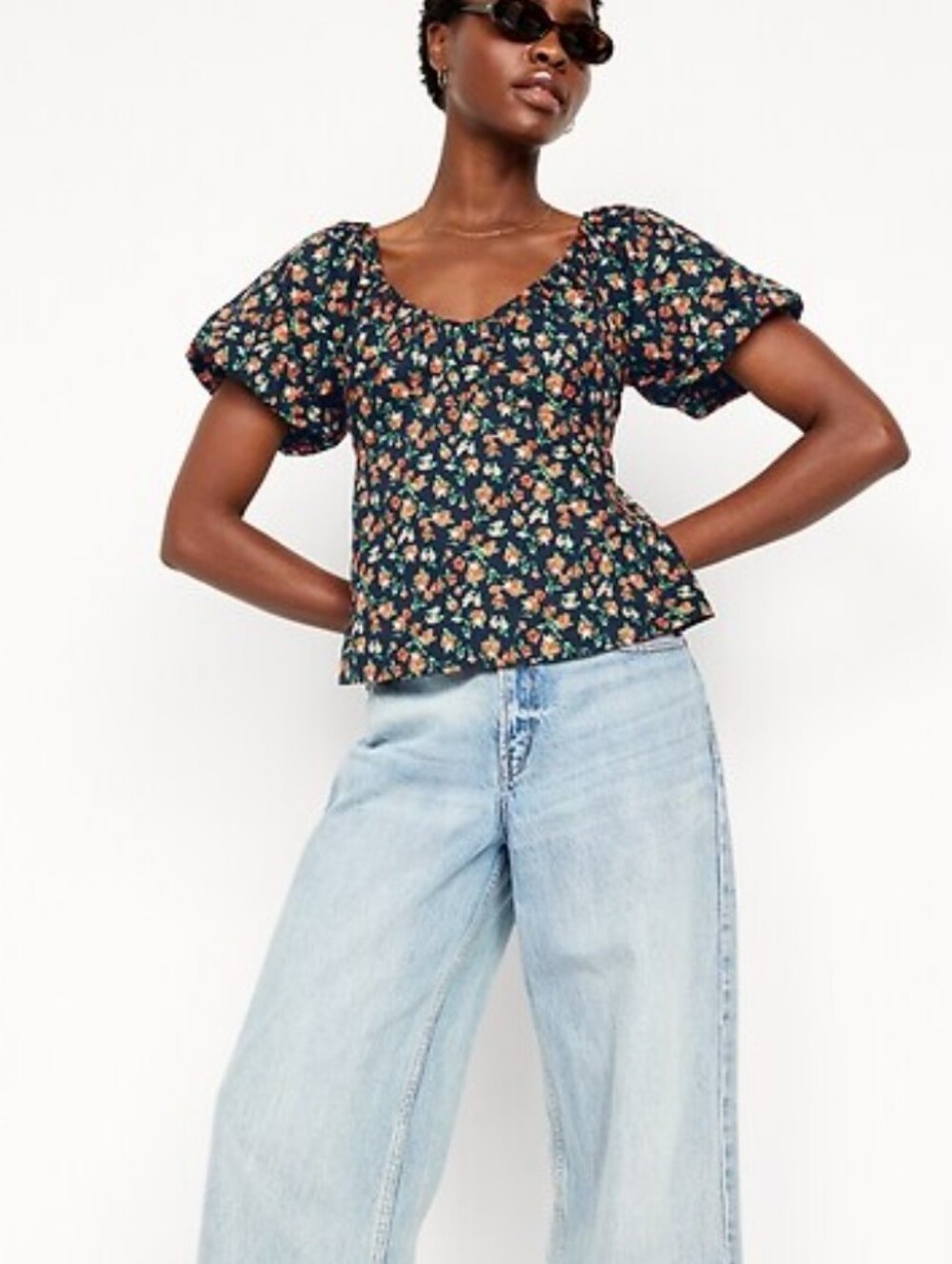 Old Navy blue floral short puff sleeve waist defined v neck blouse
